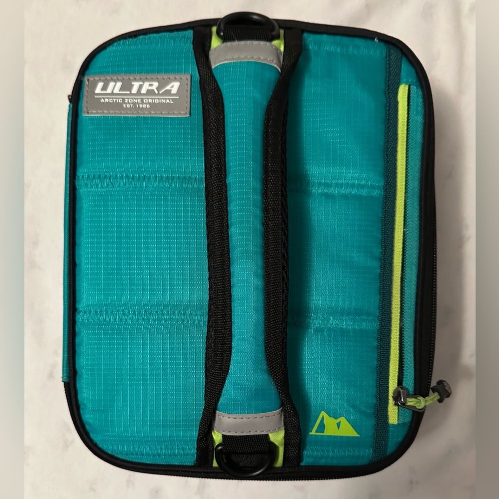 Artic Zone Expandable Lunch Box